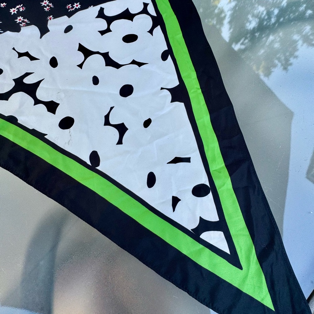 Parfois Black and Green Floral and Striped Patterned Triangular Scarf - Picture 3 of 8
